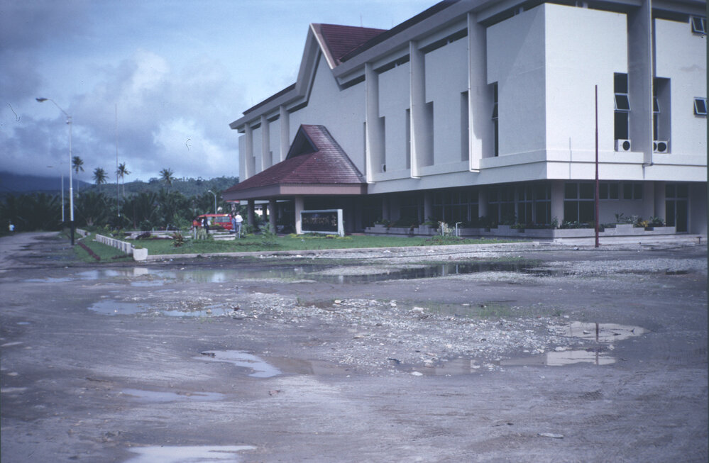 Universitas Nusa Cendana Library 4