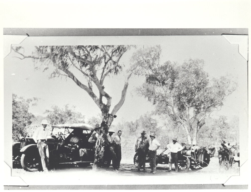 At Gills Ck. L to R Cook, Hobley, Ivor Hall, Geo Seale, A.E.Moray, Littlewood Cowper (driver)