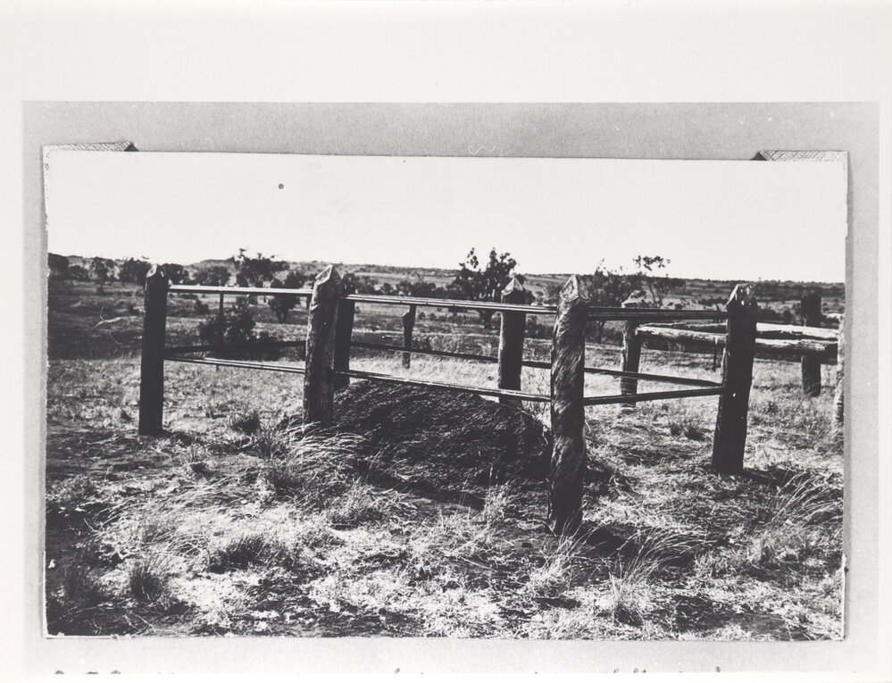 Grave of Wave Hill manager