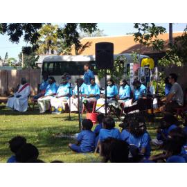 Francella Bunduck, Martina Mullumbuk, Sandra Huddlestone, Tobias Ngambe, Alanga Nganbe, Ursla Kintharri, Millie Lantjin, Sheila Tchinburur (4)