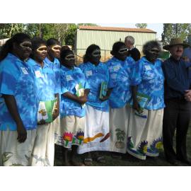 Michael Avery with GOO students